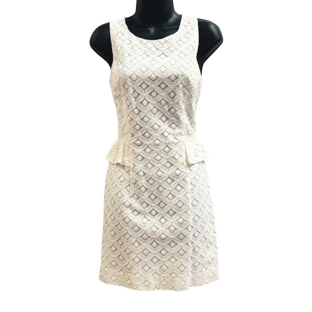 Lilly Pulitzer White Lace Peplum Sleeveless Cutout Back Dress‎ 68585 Size 2